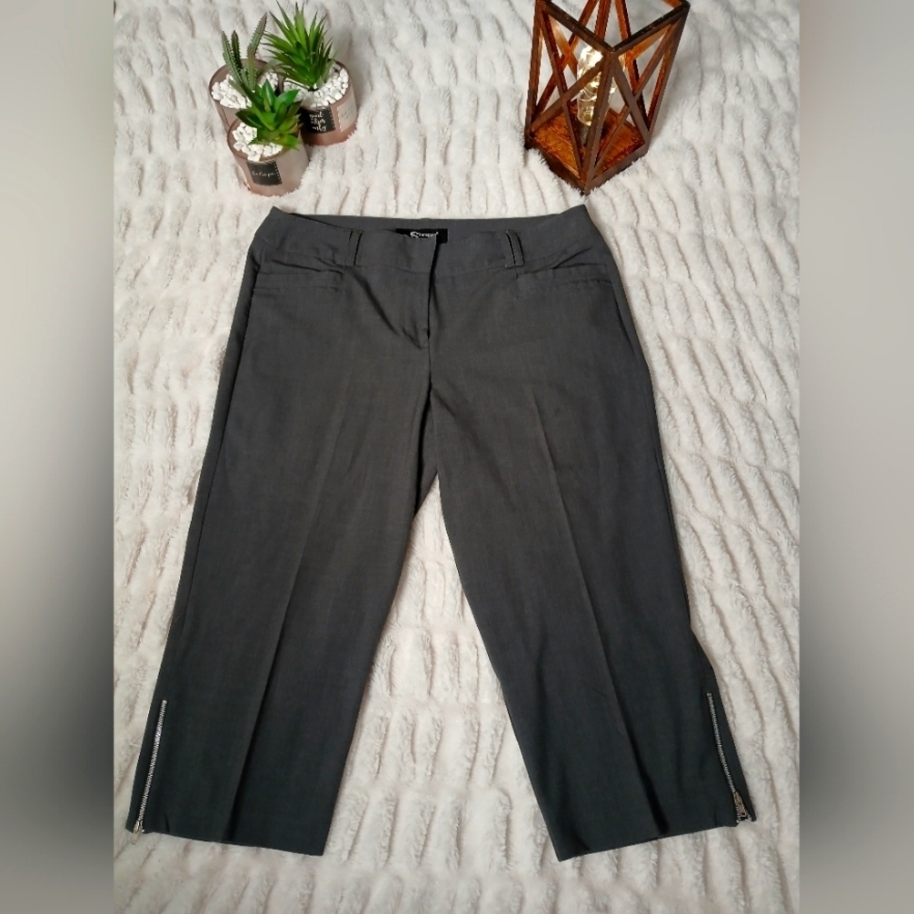 Sharagano Gray Cropped Pants with Zipper Detail
